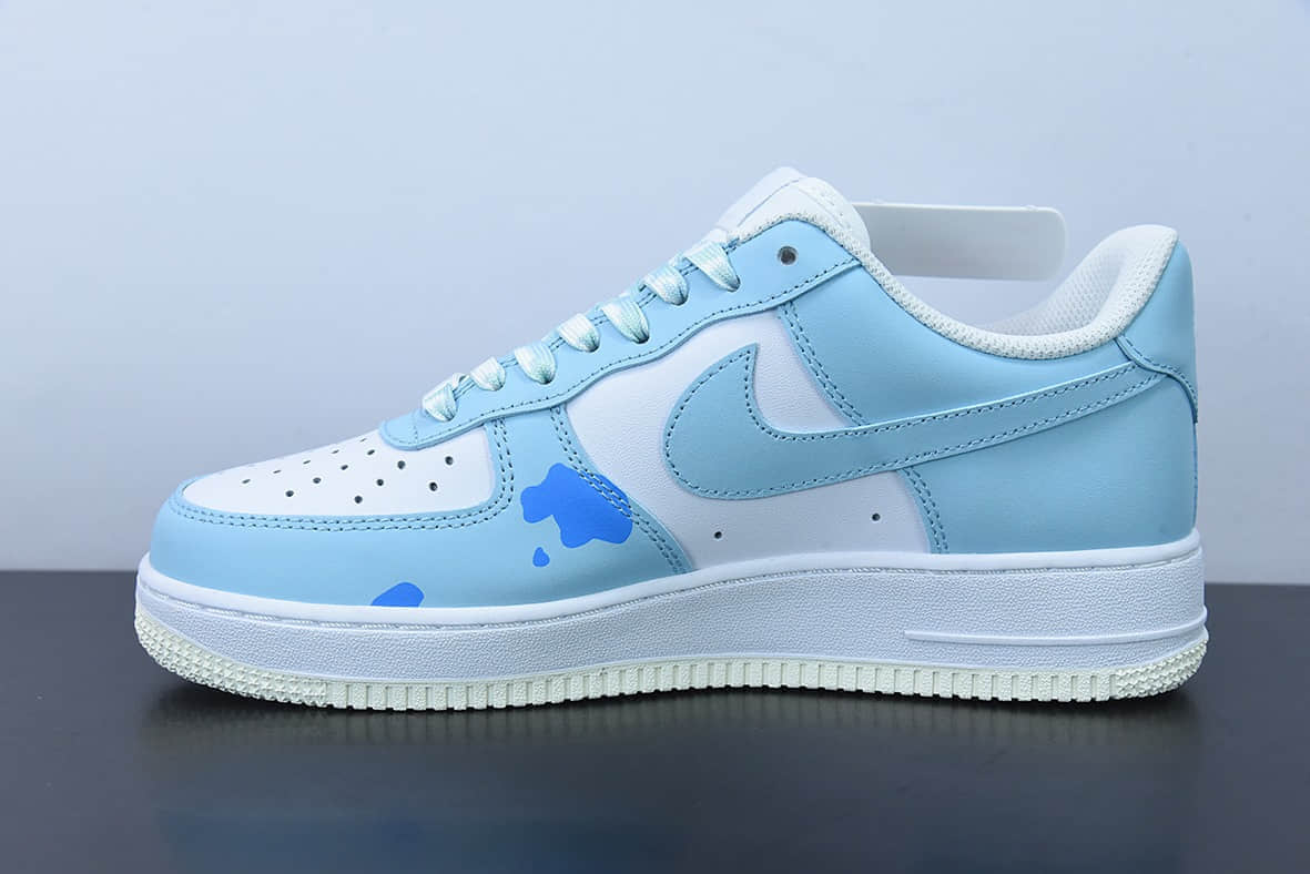 耐克Nike Air Force 1 07 LV8Light BlueLove天蓝白蝴蝶花朵印花空军一号低帮休闲板鞋纯原版本 货号：CW2288-661