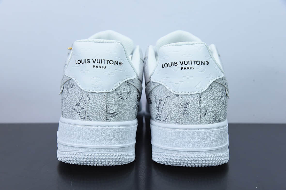 耐克Nike LouisVuittonxAir Force 1'07 LV8 LowWhiteGreyLV Monogram联名款白浅灰LV压纹老花空军一号低帮休闲板鞋纯原版本 货号：LD4631-201