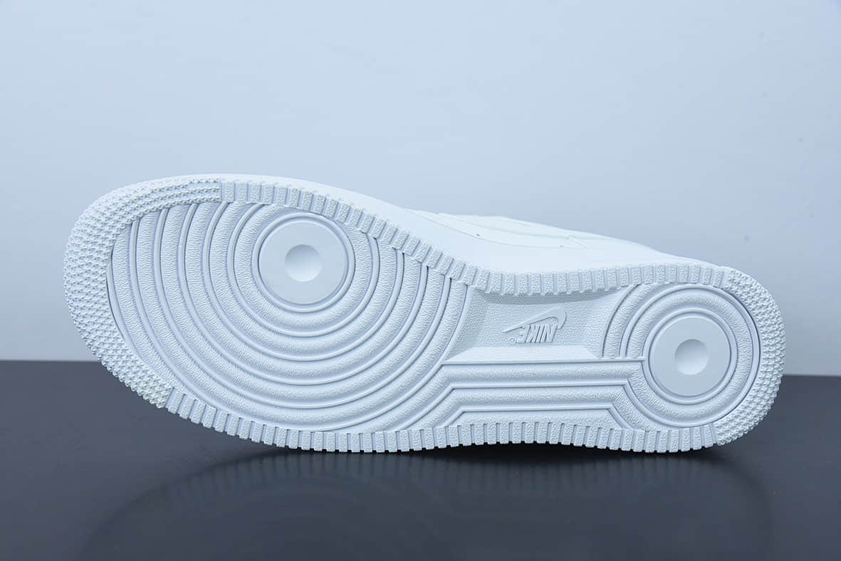 耐克Nike Louis Vuitton x Nike Air Force 1'07 LV8 LowWhitePurple UVLV联名款纯白印花空军一号低帮休闲板鞋纯原版本 货号：LD4631-203