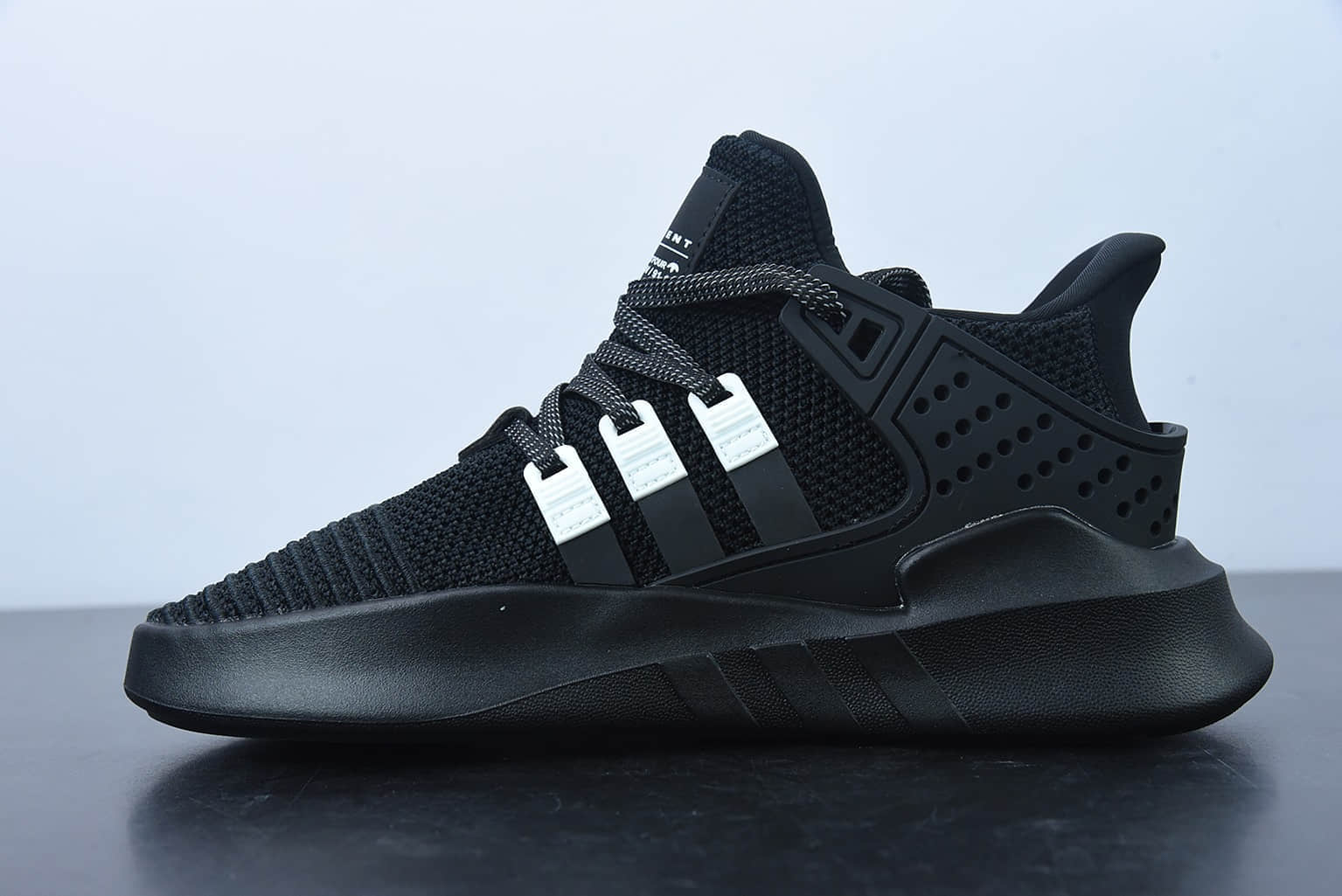 阿迪达斯Adidas EQT BASK ADV支撑者系列黑白色透气轻便复古慢跑鞋纯原版本 货号：BD7773