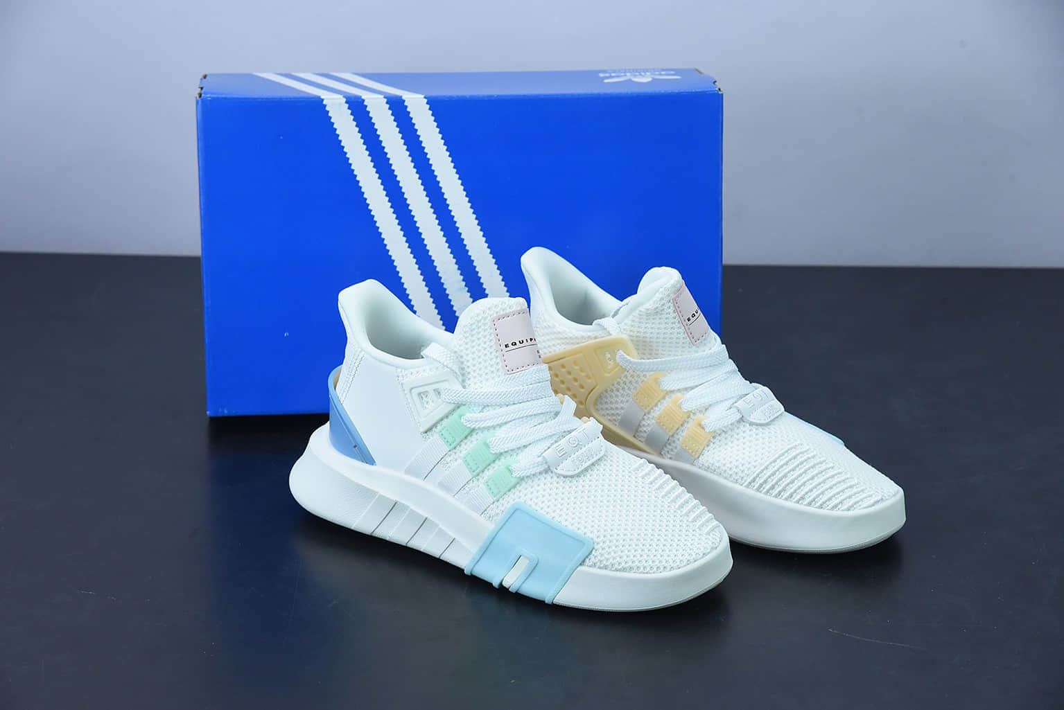 阿迪达斯Adidas EQT BASK ADV支撑者系列米白蓝粉透气轻便复古慢跑鞋纯原版本 货号：FZ0215