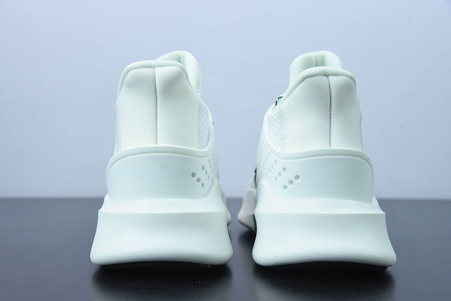 阿迪达斯Adidas EQT BASK ADV支撑者系列白绿色透气轻便复古慢跑鞋纯原版本 货号：EE5023