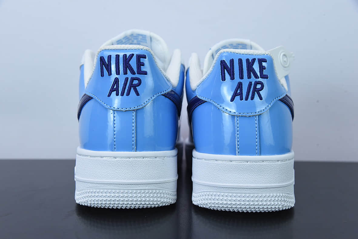 耐克Nike Air Force 1’07 LowWhiteUniversity BluePurple拼接白北卡蓝深紫钩空军一号低帮休闲板鞋纯原版本 货号：DJ9942-400