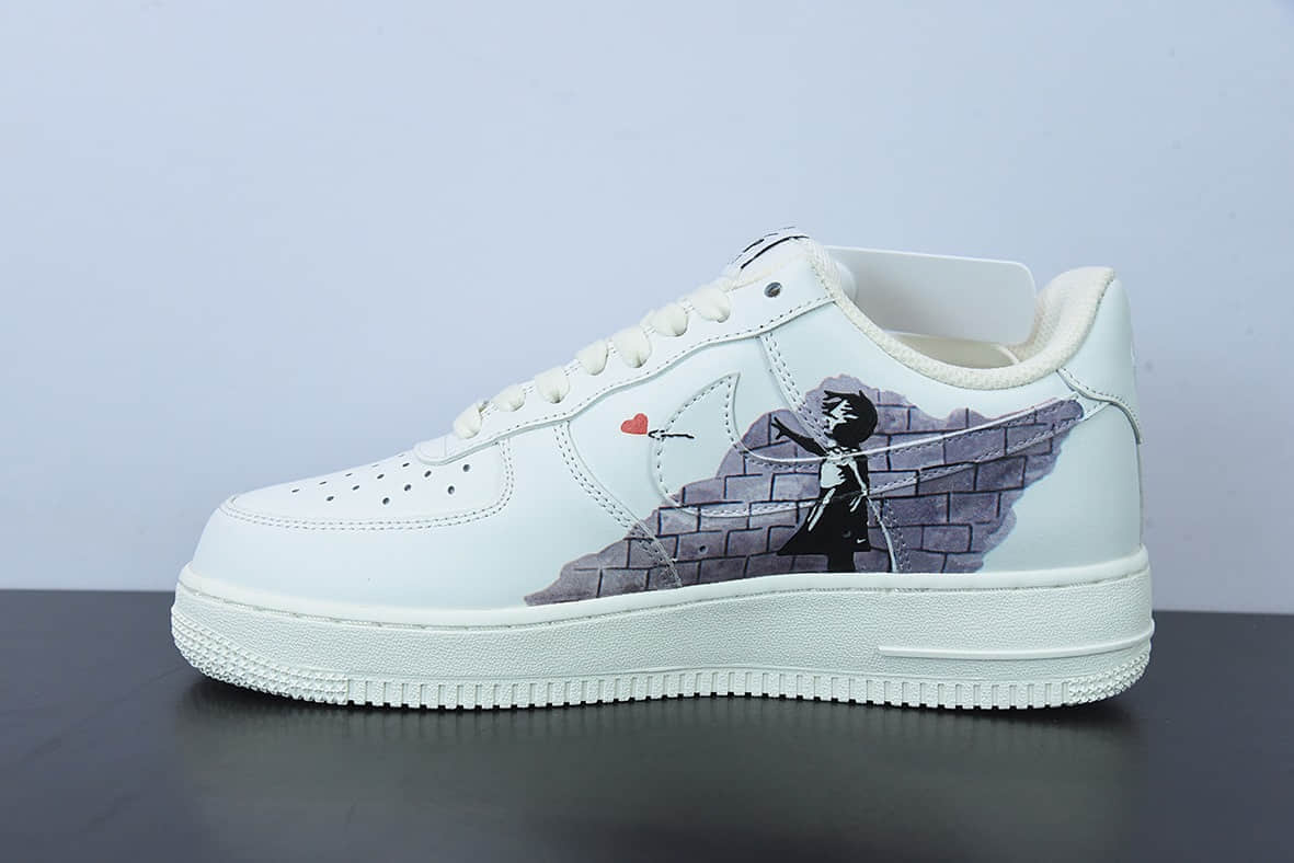 耐克Nike Air Force 1 Low ’07 情人节爱心配色空军一号低帮休闲板鞋纯原版本 货号：LZ5988-505