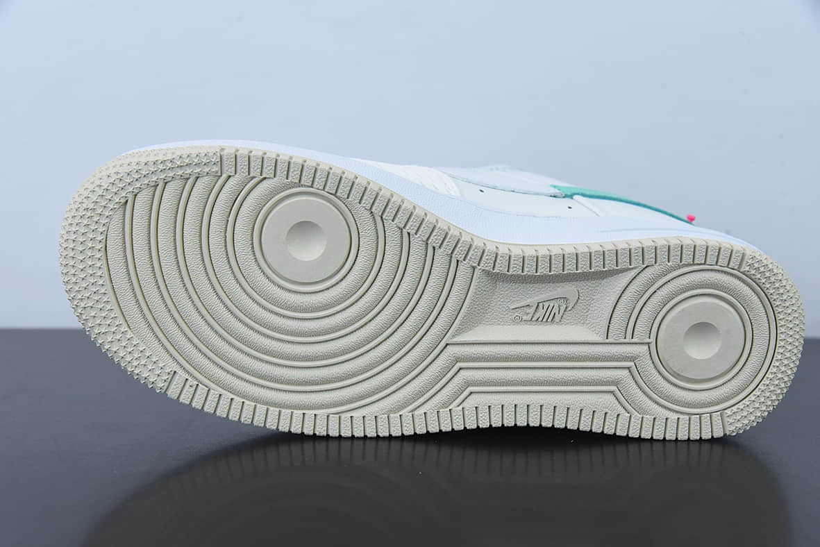 耐克Nike Air Force 1 Low 白粉拼接空军一号低帮百搭休闲运动板鞋纯原版本 货号：DX6061-111