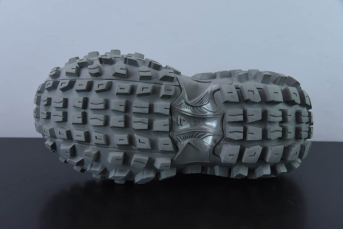 巴黎世家BALENCIAGA Defender Rubber Platform Sneakers卫士系列灰色低帮坦克履带轮胎型越野户外增高厚底休闲运动慢跑鞋纯原版本 货号：685611 W2RA6 1200
