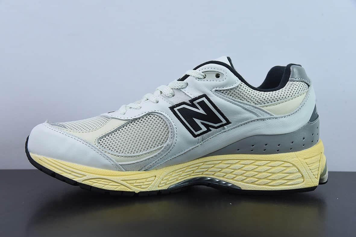 新百伦New Balance WL2002系列白黑氧化联名款复古休闲跑步鞋纯原版本 货号： ML2002RT