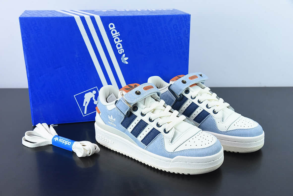 阿迪达斯Adidas Originals Forum 84 Low 罗马系列米白牛仔浅蓝魔术贴低帮复古系带百搭休闲运动板鞋纯原版本 货号：HQ6334