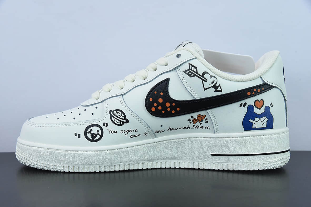 耐克Nike Air Force 1 '07 LowGod of loveGraffiti米白彩色爱神丘比特涂鸦印花空军一号低帮休闲板鞋纯原版本 货号：CW2288-226