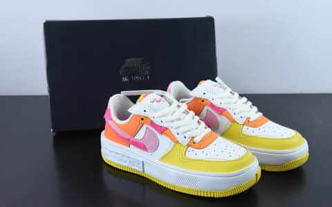 耐克Nike Wmns Air Force 1 FontankaWhite Iridescent空军丰塔卡系列白粉黄错位解构系列低帮休闲板鞋纯原版本 货号：Dx2675-100