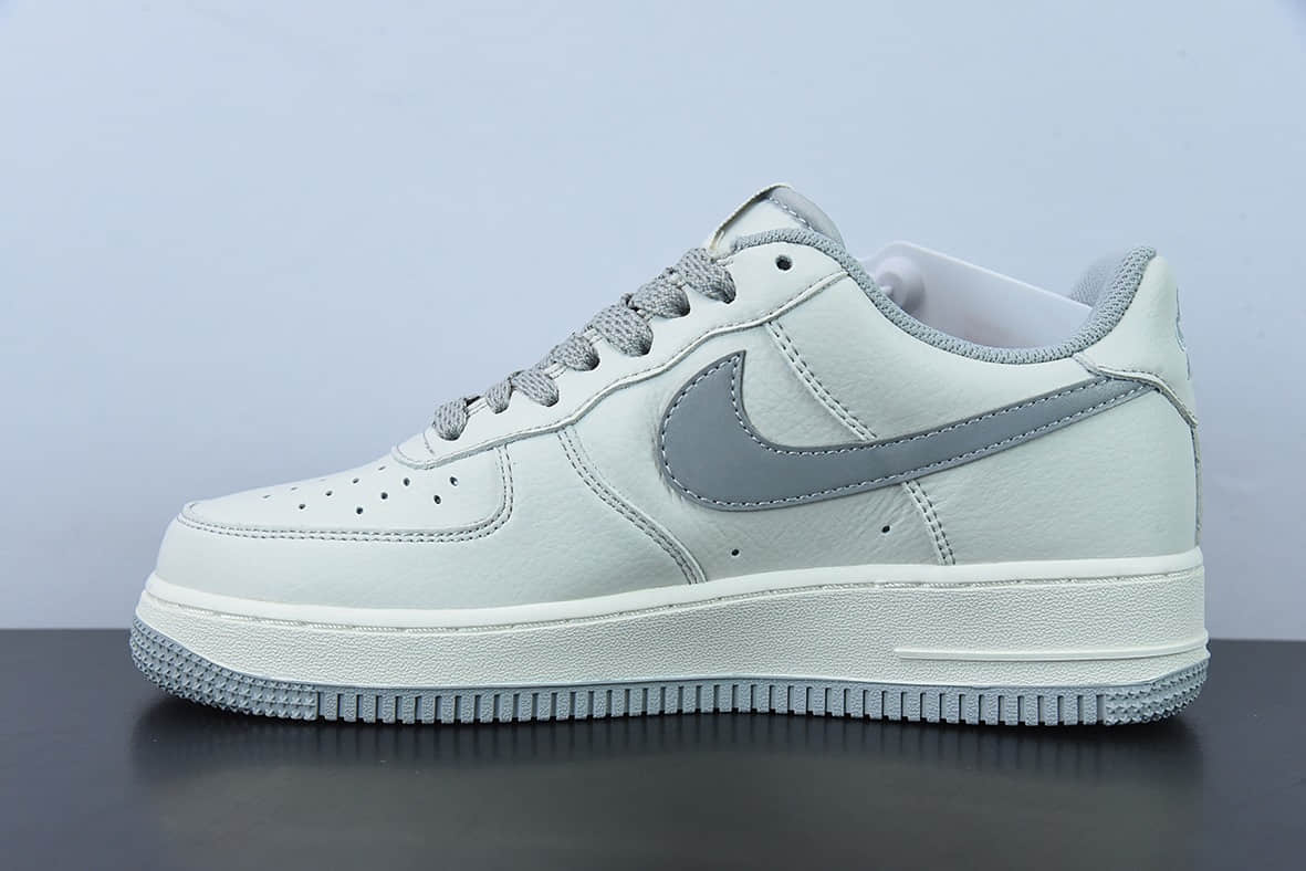 耐克Nike Undefeated x NK Air Force 1 Low 米银空军一号低帮休闲板鞋纯原版本 货号：UN6695-288