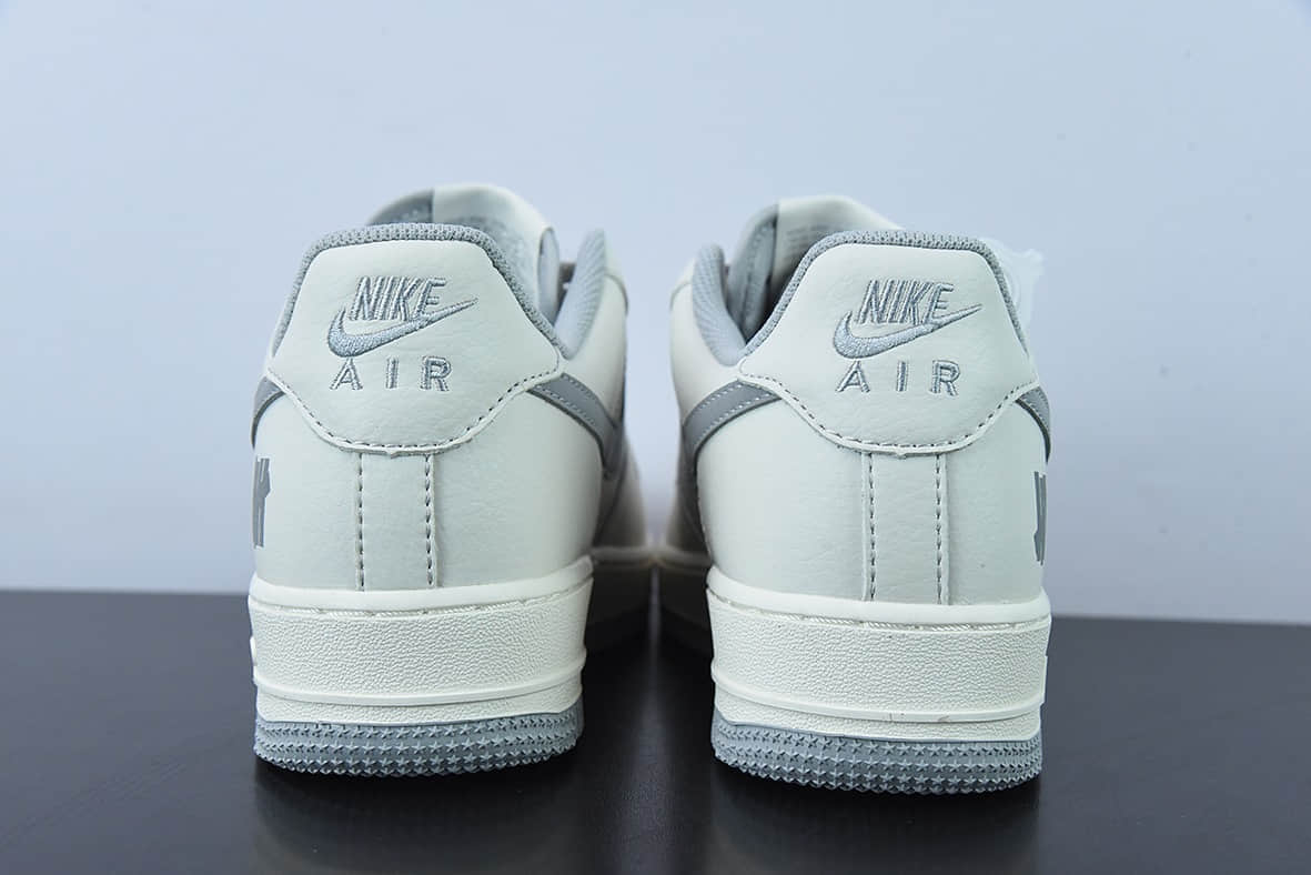 耐克Nike Undefeated x NK Air Force 1 Low 米银空军一号低帮休闲板鞋纯原版本 货号：UN6695-288