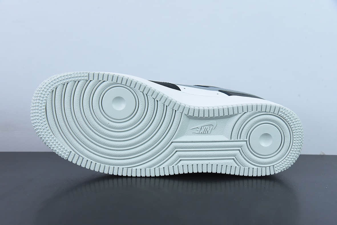耐克Nike Air Force 1 黑白灰钩空军一号低帮运动休闲板鞋纯原版本 货号：FD9065-100