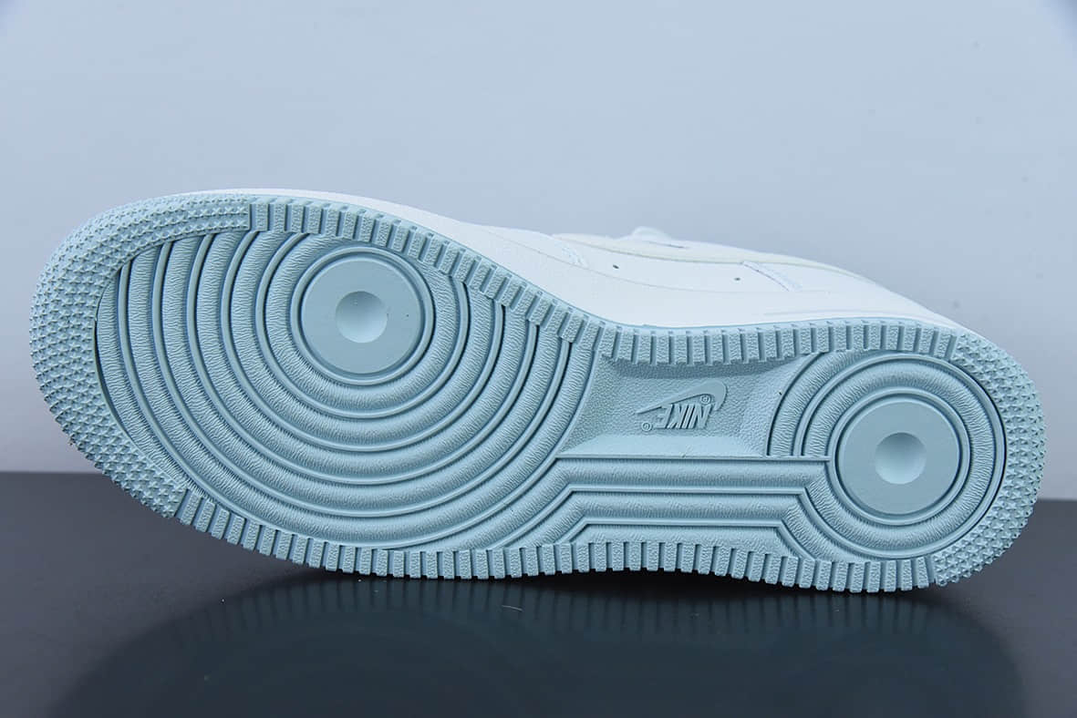 耐克Nike Air Force 1'07 Low 白天蓝配色空军一号马克线满天星低帮休闲板鞋纯原版本 货号：UO6369-568