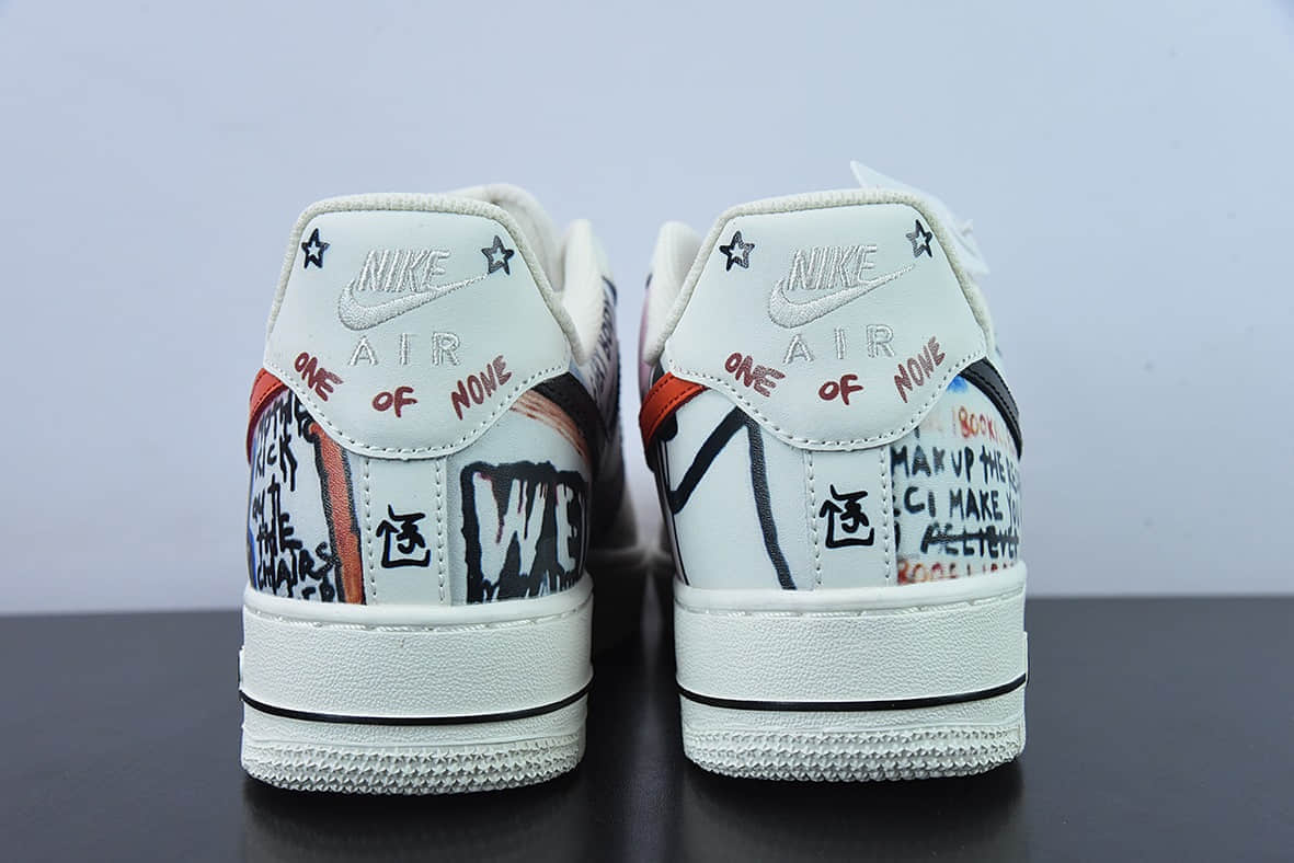 耐克Nike VLONE x Nike Air Force 1 潮牌联名超限量款 EDC陈冠希联名白蓝红涂鸦空军一号低帮休闲板鞋纯原版本 货号：GT6969-198