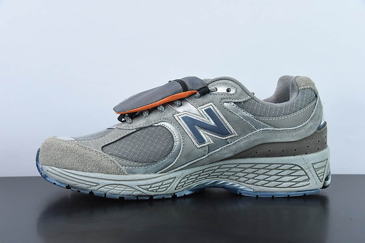 新百伦New Balance 2002R 灰银口袋复古休闲跑步鞋纯原版本 货号：M2002RVA