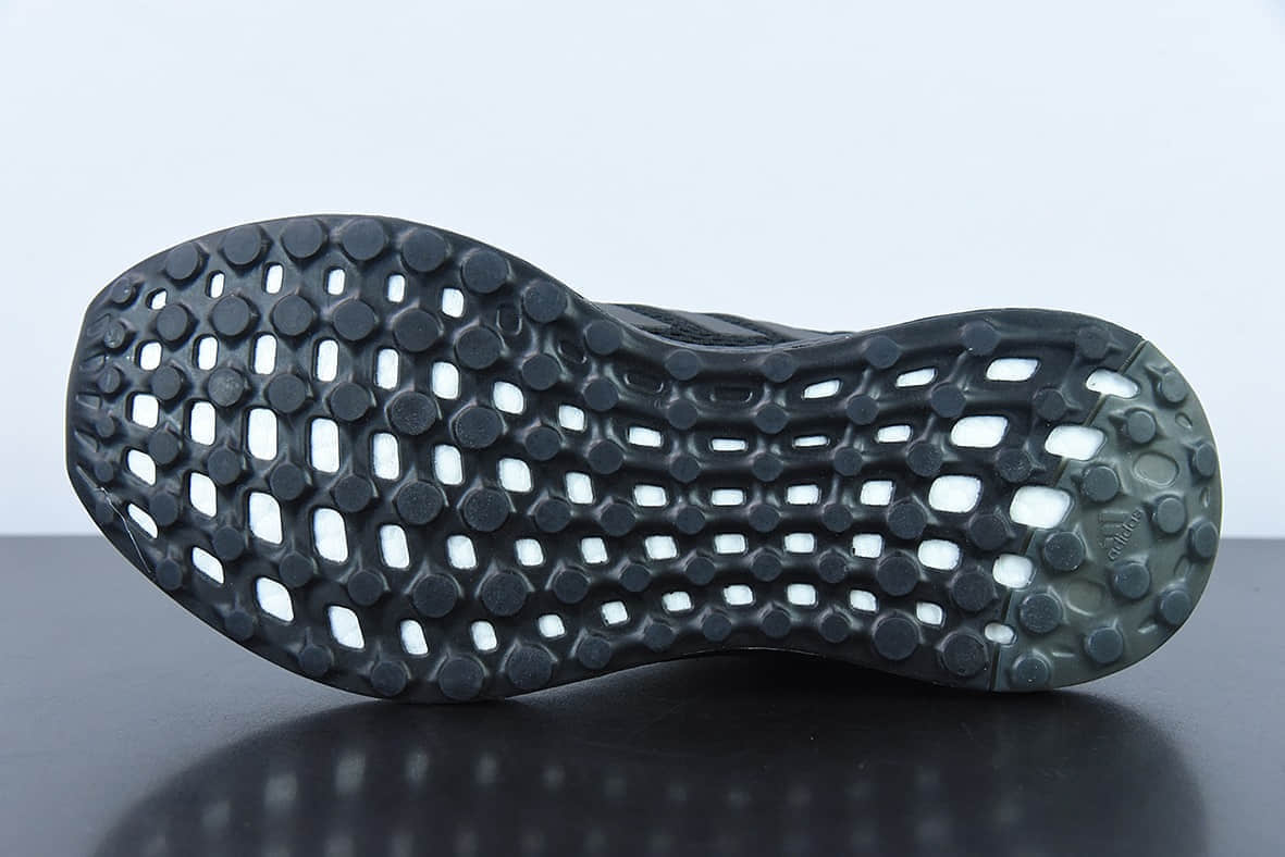 阿迪达斯Adidas Pureboost 21 PB21代纯黑色爆米花大底运动休闲跑步鞋纯原版本 货号：GY5095