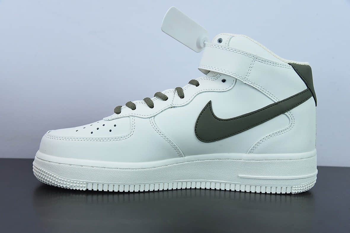 耐克 Nike Air Force 1 High '07 '白绿空军一号经典高帮休闲板鞋纯原版本 货号：LZ6819-608