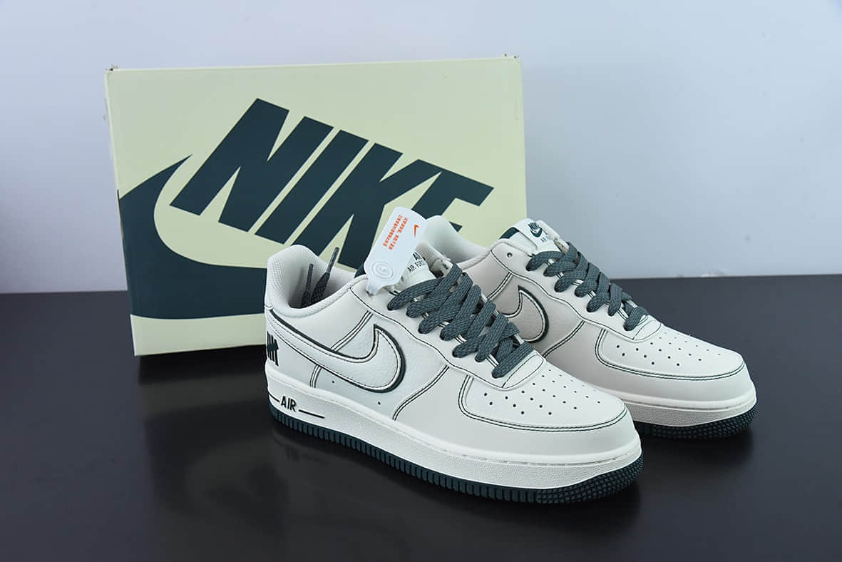 耐克Nike Undefeated x Nike Air Force 1 Low 米绿色联名款空军一号低帮休闲板鞋纯原版本 货号：UN3699-066