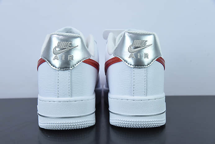 耐克Nike Air Force 1’07 LowWhiteRedSpace Silver白红太空银小钩空军一号低帮休闲板鞋纯原版本 货号：FD0654-100