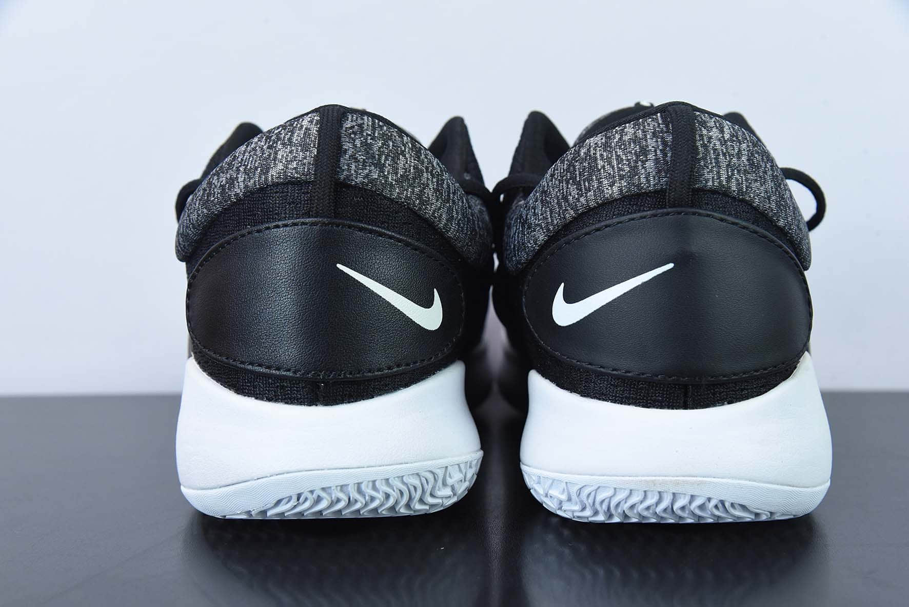 耐克Nike Hyperdunk X low TB HD2018 黑白低帮实战篮球鞋纯原版本 货号：AR0465-003