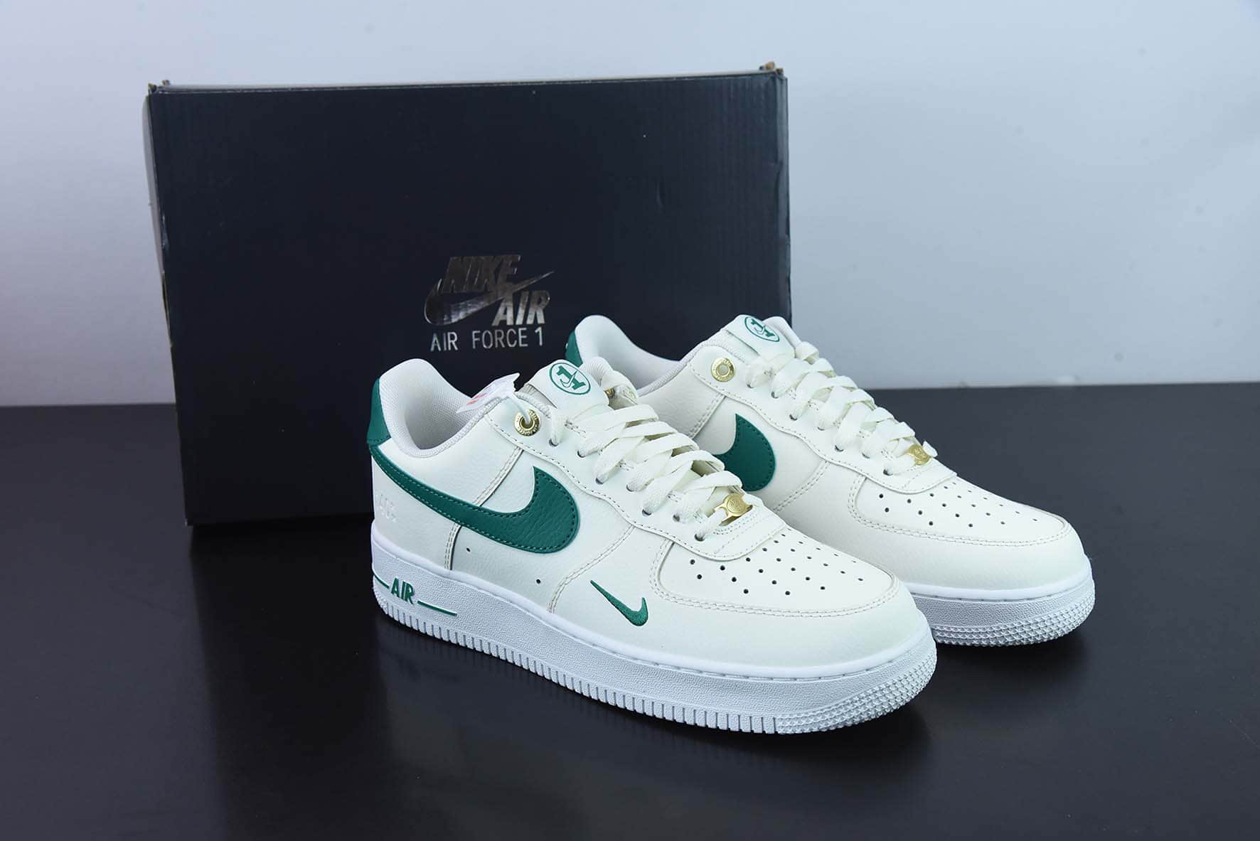 耐克NIKE Air Force 1 '07 Low 米黄绿绿勾空军一号低帮休闲板鞋纯原版本 货号：DQ7582-101