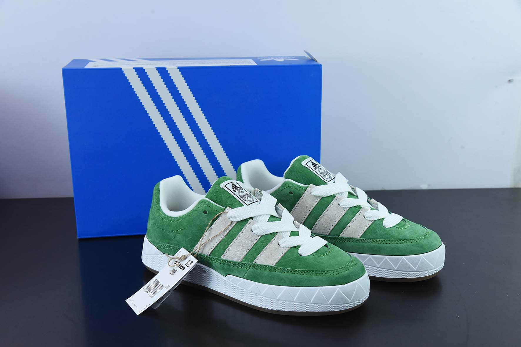 阿迪达斯Adidas Originals Adimatic LowPurple Tint马蒂奇系列翻毛浅草绿灰白低帮复古鲨鱼面包鞋纯原版本 货号：GZ6202
