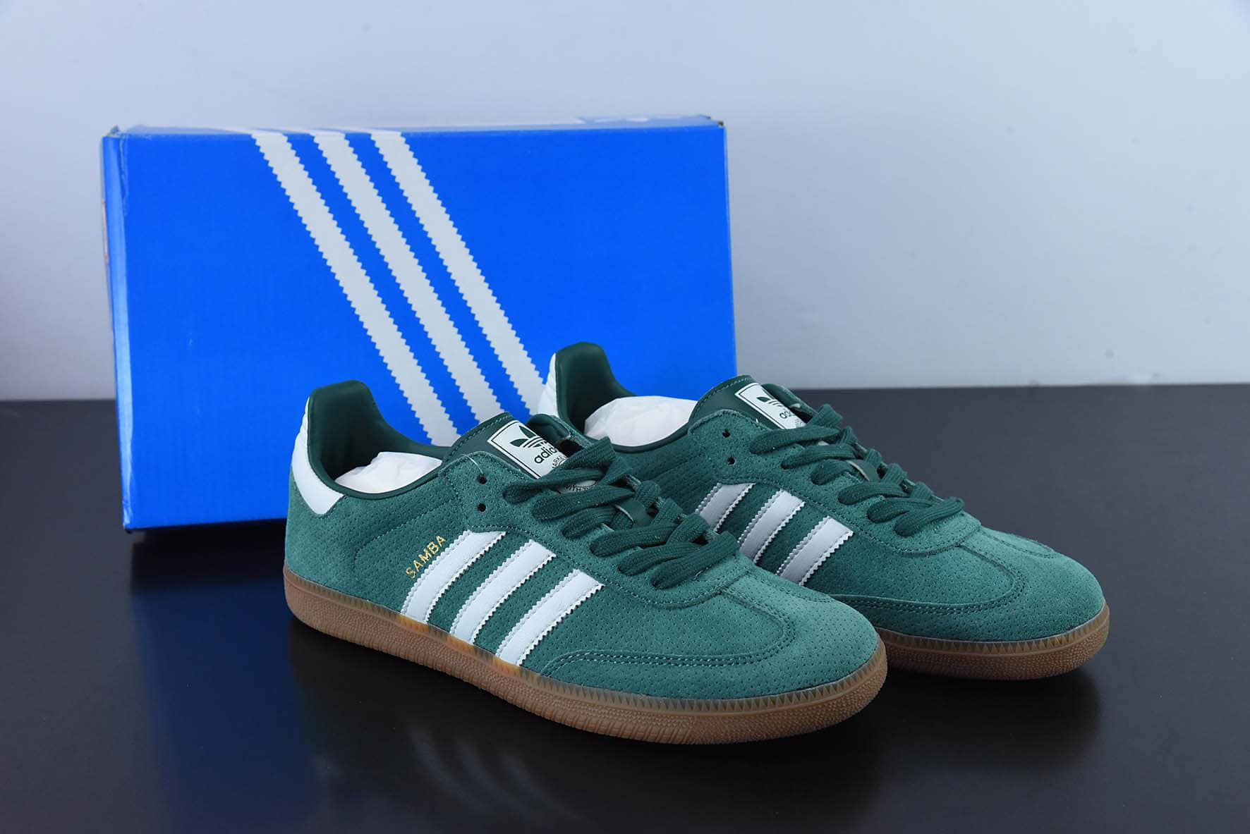 阿迪达斯Adidas Samba OG 白绿色桑巴翻毛皮复古休闲板鞋纯原版本 货号：HP7902