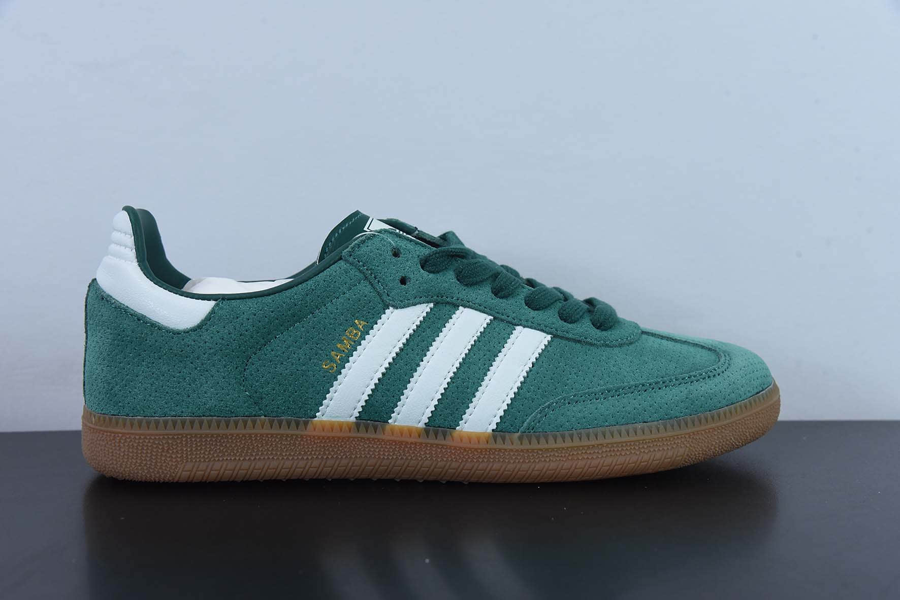 阿迪达斯Adidas Samba OG 白绿色桑巴翻毛皮复古休闲板鞋纯原版本 货号：HP7902