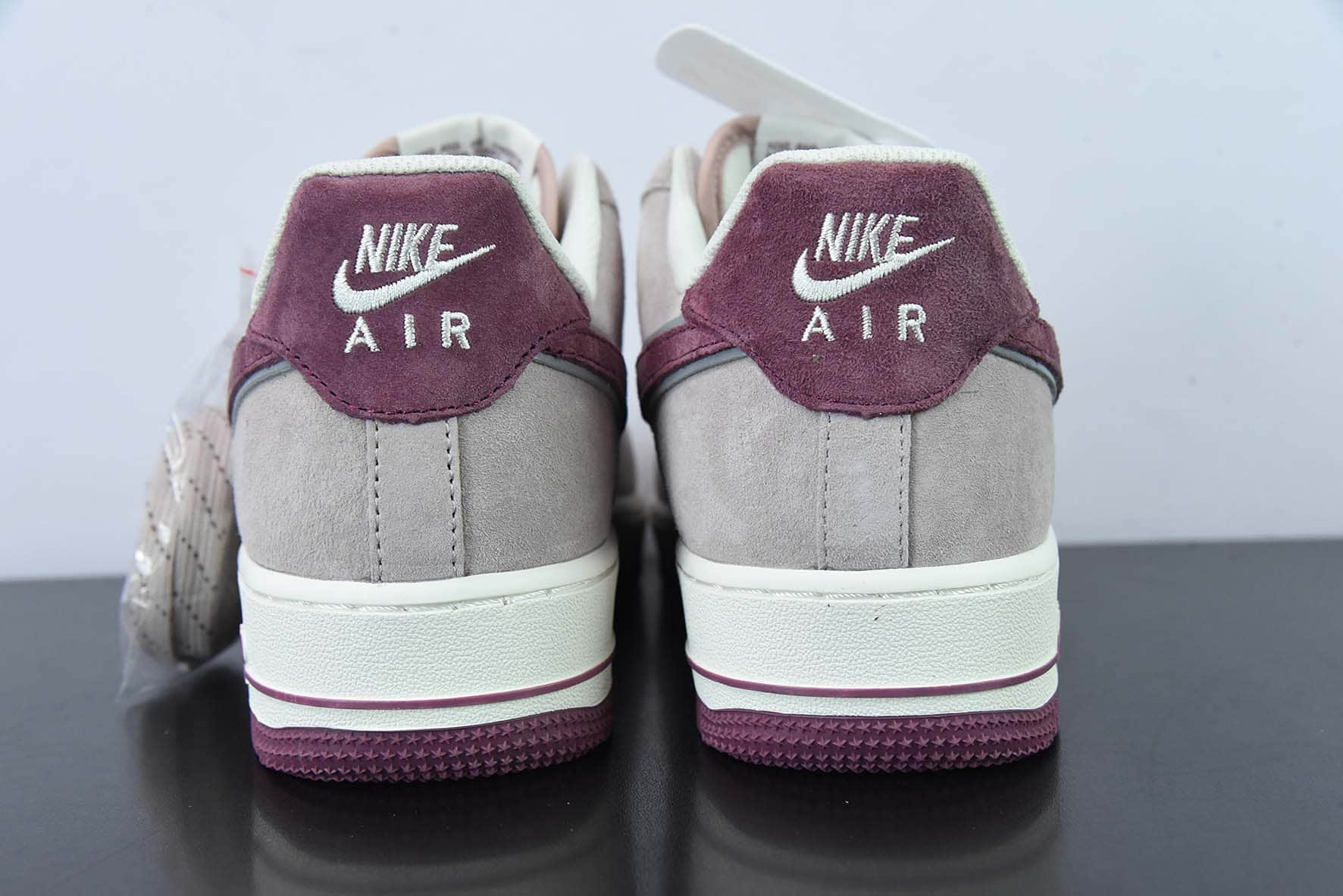 耐克Nike AKIRA×Nike Air Force 1 Low ’07 枣红配色创意定制联乘漫画著作《阿基拉》主人公空军一号低帮板鞋纯原版本 货号：KT0036-088