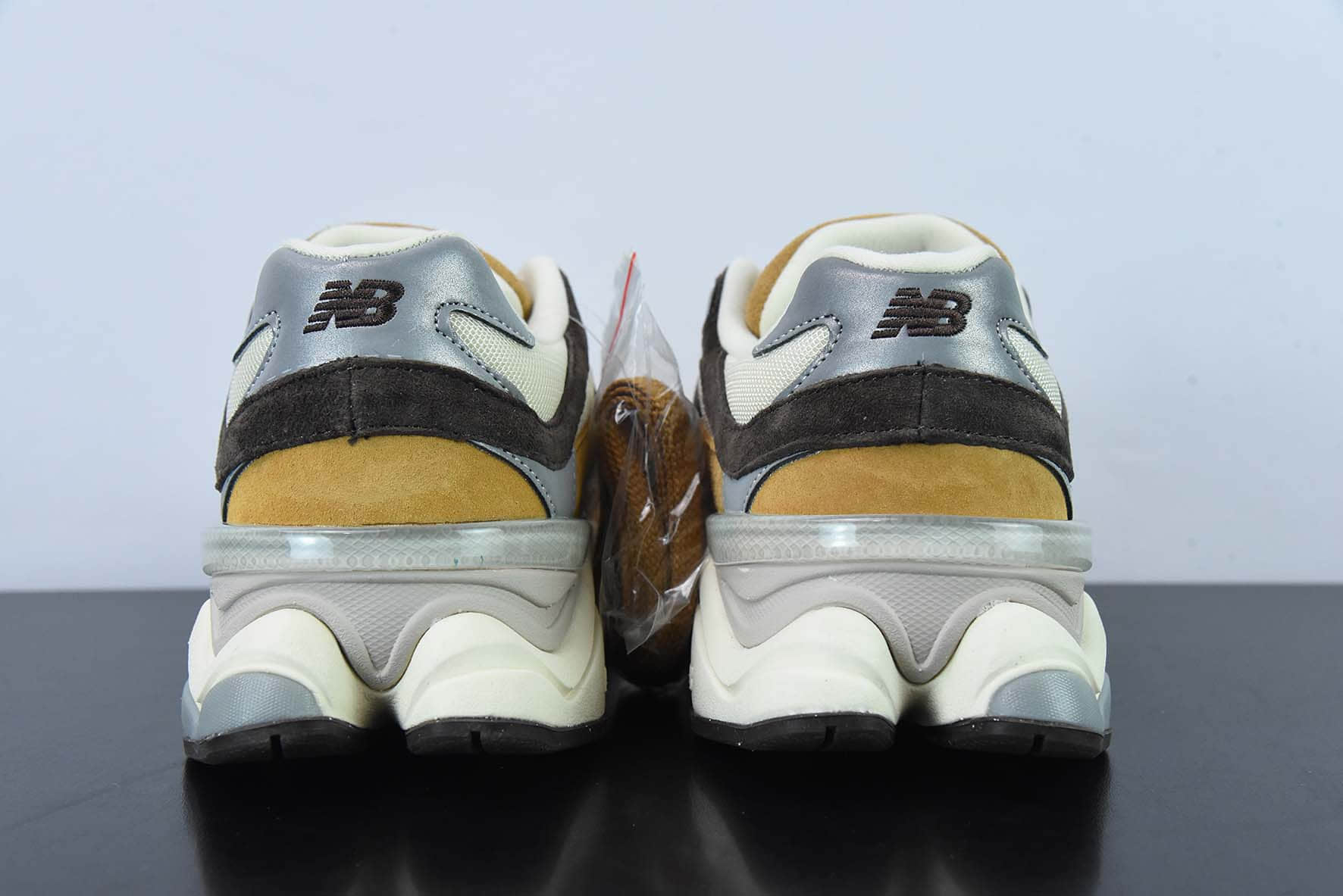 新百伦New Balance Joe Freshgoods x New Balance NB9060 联名款白黄复古休闲运动慢跑鞋纯原版本 货号：U9060WOR