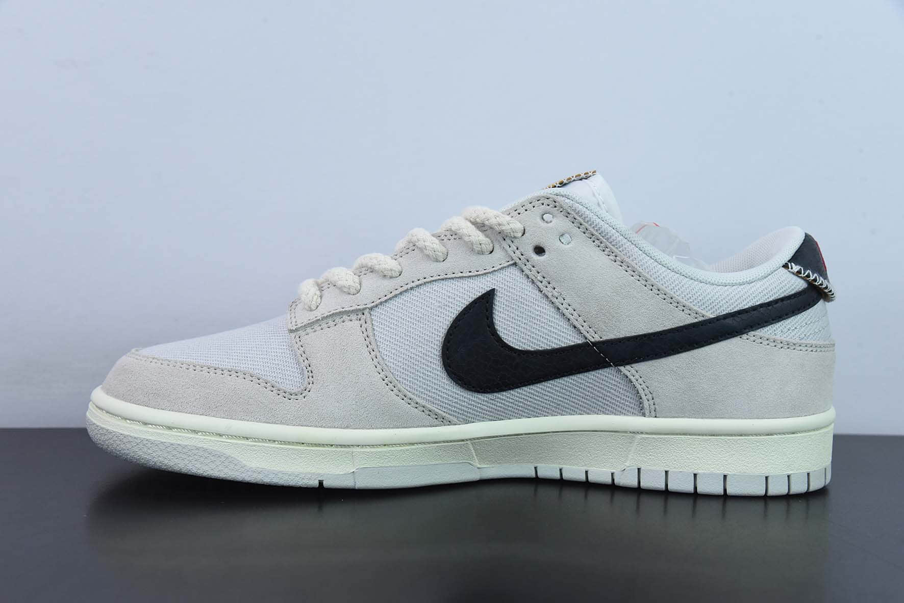 耐克Nike Stussy x Nk SB Dunk Low Certified Fresh 灰黑斯图西联名倒勾 SB扣篮系列低帮休闲运动滑板板鞋纯原版本 货号： DD9776-068