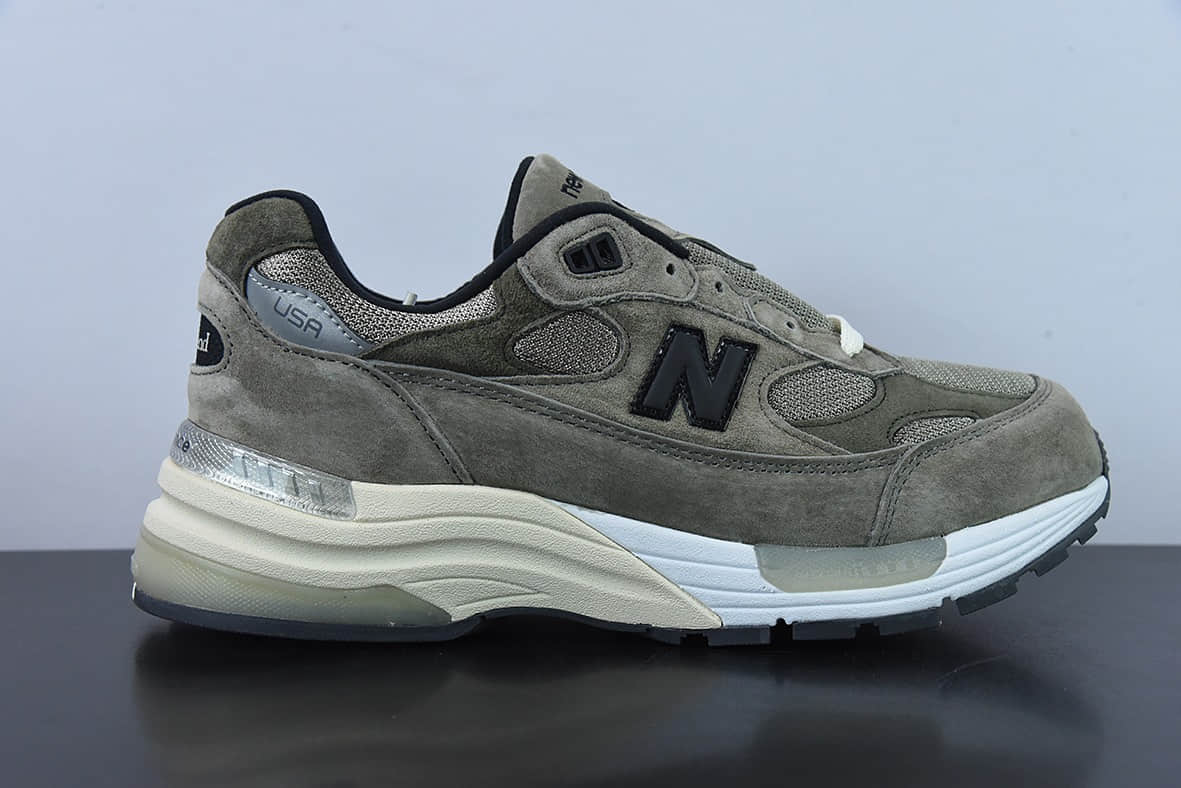 新百伦New Balance JJJJound x New Balance M992联名黑灰总统复古慢跑鞋纯原版本 货号：M992J2