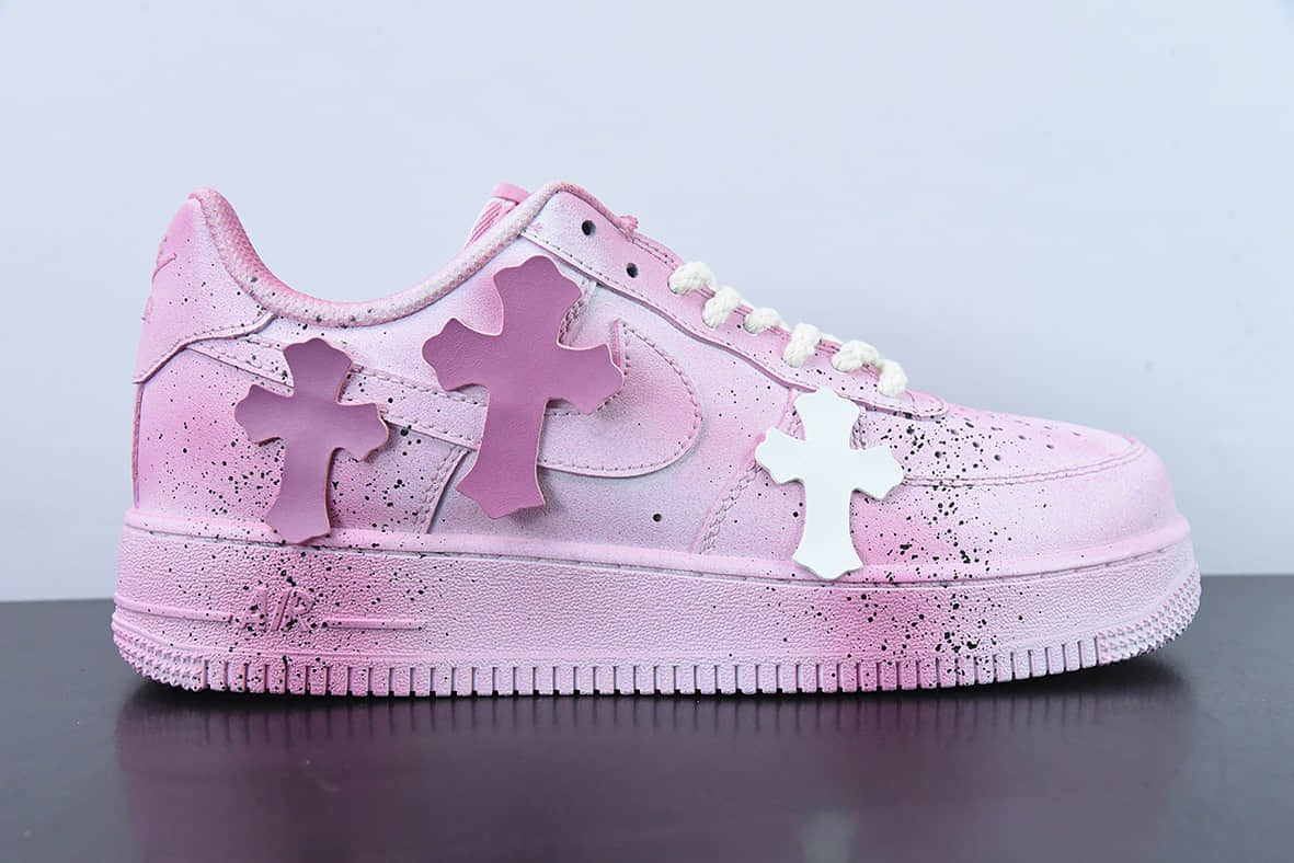 耐克Nike Chrome Hearts X AIR FORCE 1 克罗心联名做旧泼墨 “粉”空军一号低帮休闲板鞋纯原版本 货号：CW2288-111