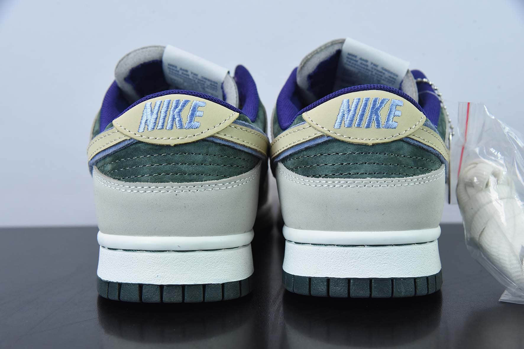 耐克Nike Otomo Katsuhiro x NK SB Dunk Low Steamboy OST 大友克洋联名麂皮黄灰绿SB低帮滑板鞋纯原版本 货号：LF0039-019