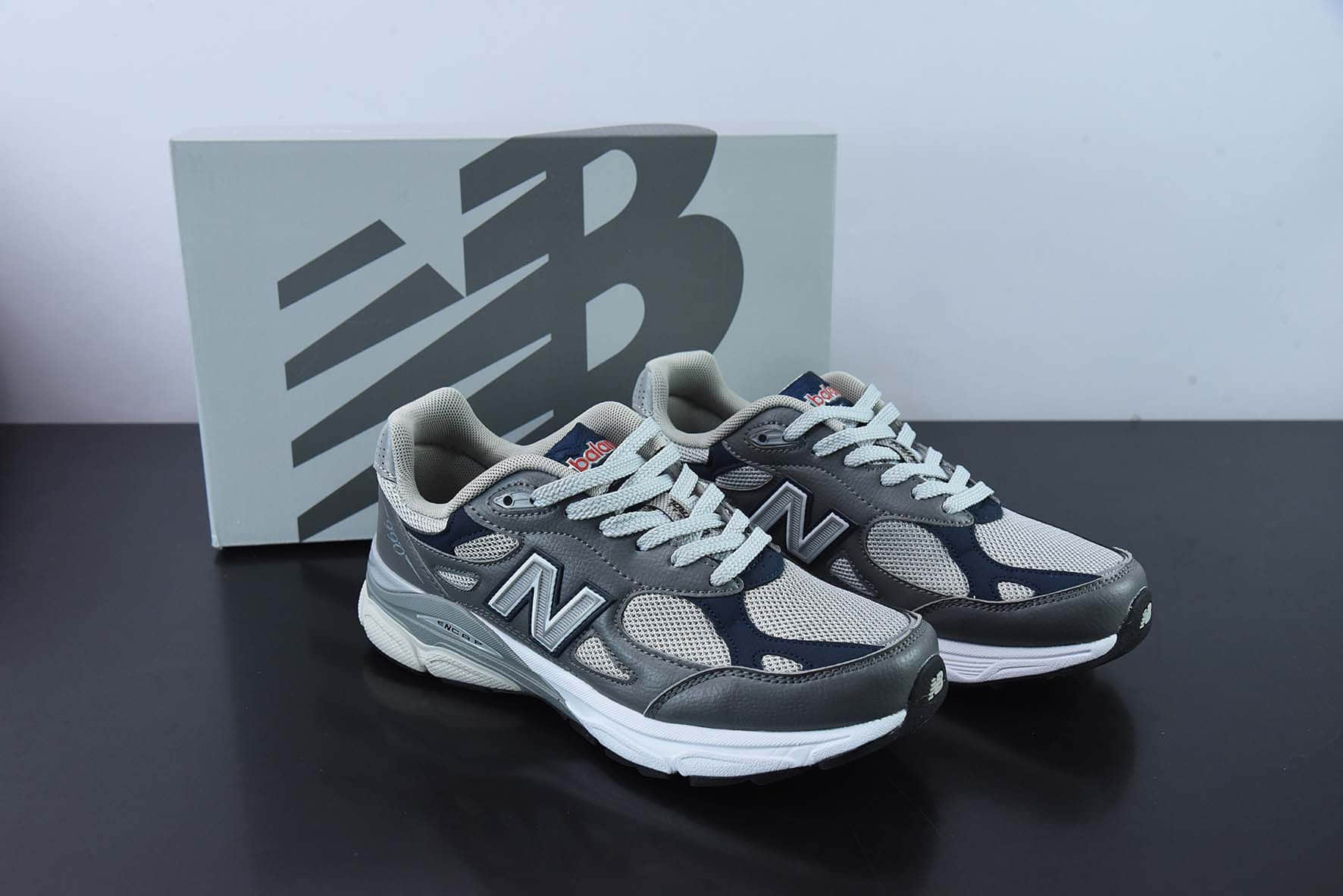 新百伦 New Balance M990BB4 Triple Black 黑武士复古慢跑鞋 - 哔哩哔哩