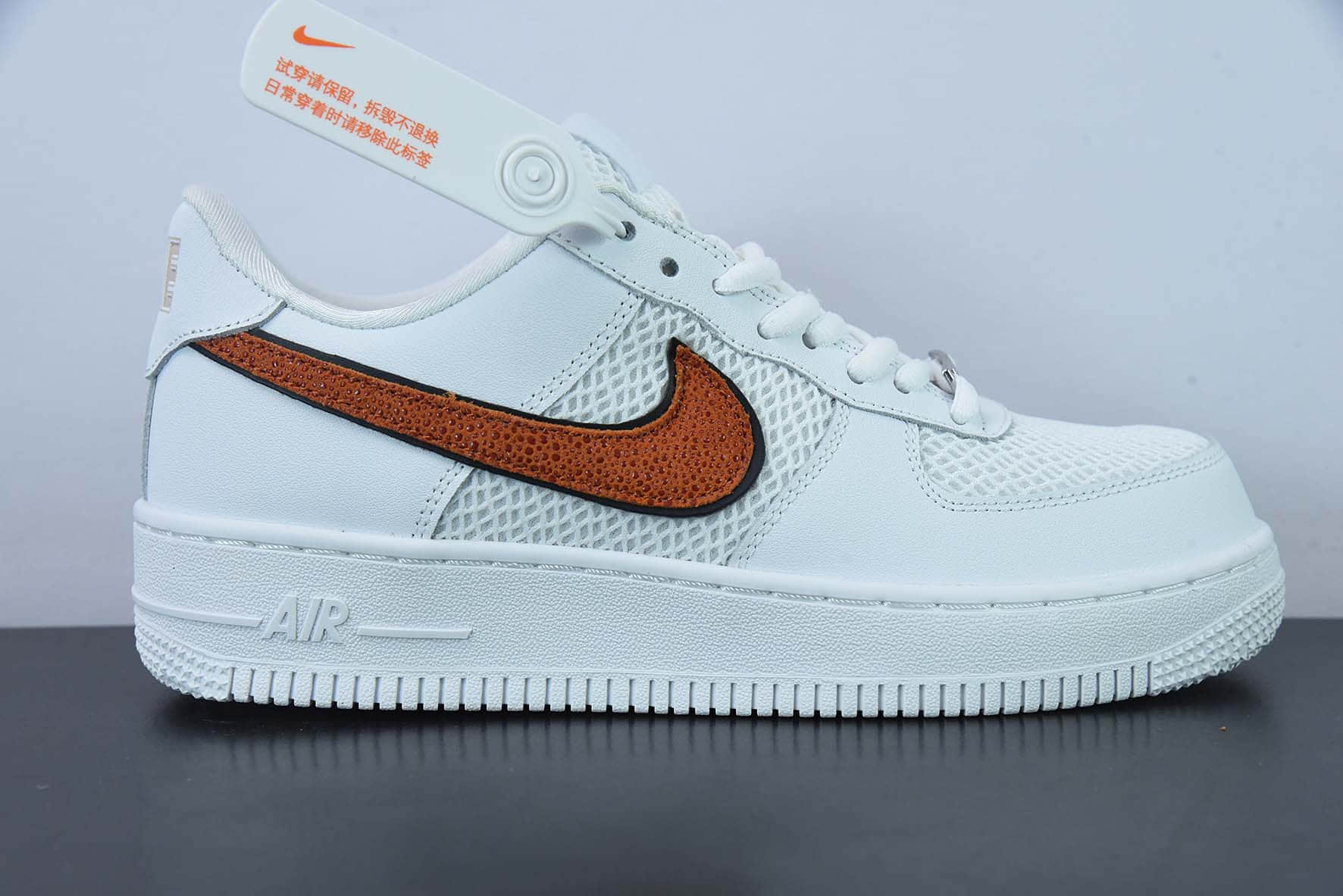 耐克Nike Air Force 1’07 LowWhiteRedSpace Silver皮革白橘网布空军一号经典低帮板鞋纯原版本 货号：DZ5228-100