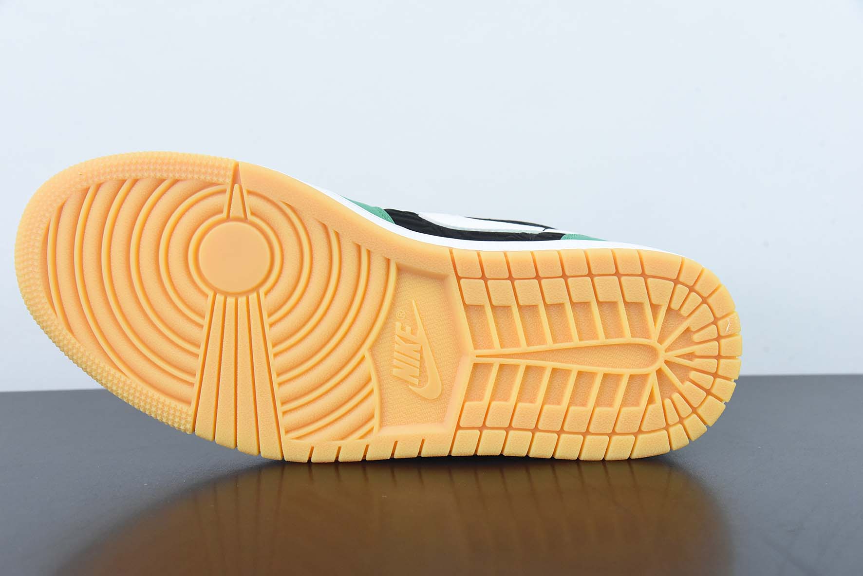 乔丹Air Jordan 1 LowTrue BlueAJ1乔丹一代黑绿白黄鞋带低帮经典复古文化休闲运动篮球鞋纯原版本 货号：DQ8422-300
