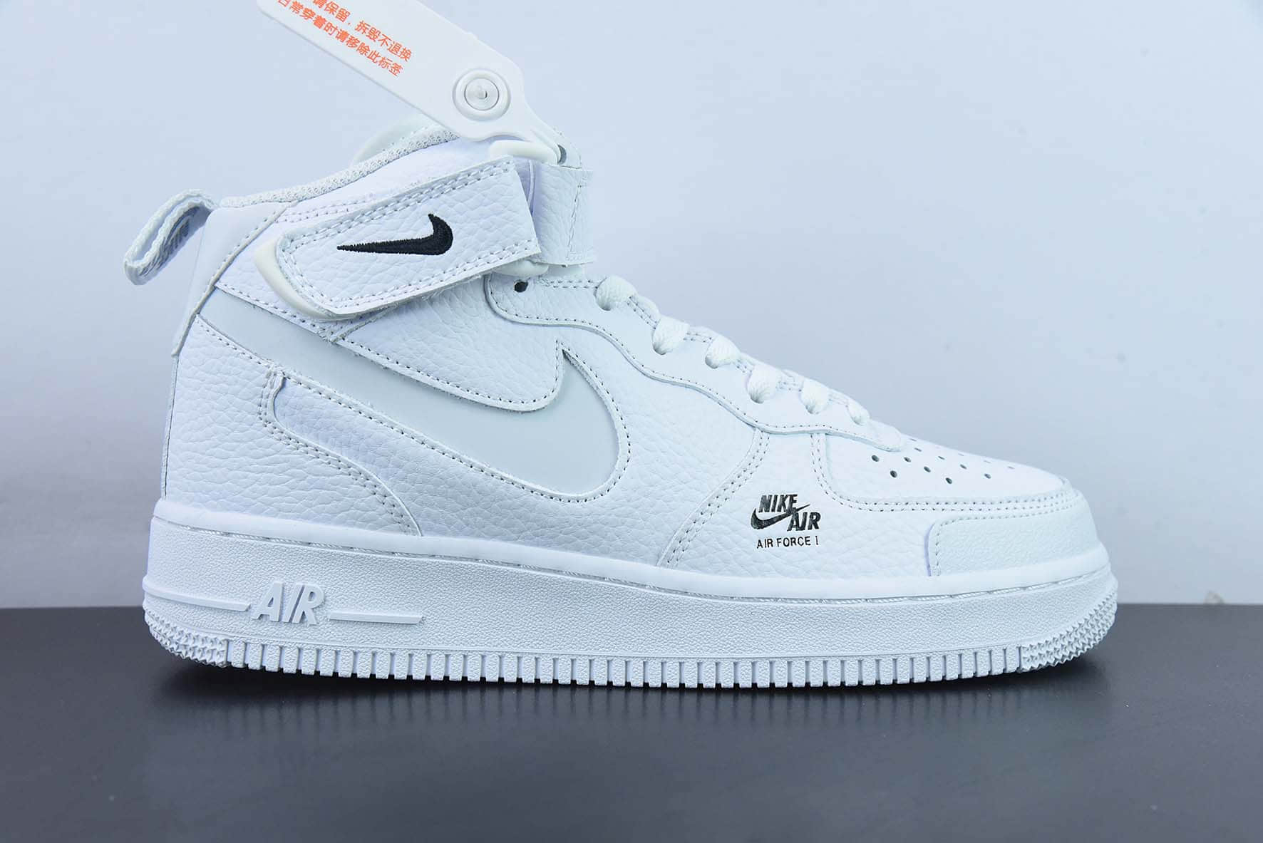 耐克Nike Air Force 1 MID Premium 皮革白小黑钩子3M钩空军一号中帮帮休闲板鞋纯原版本 货号：CU3088-606