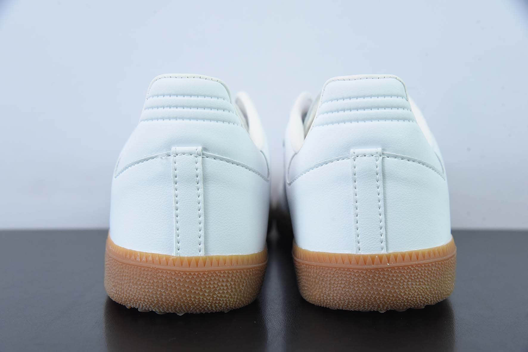 阿迪达斯Adidas Originals Samba TEAM 西甲皇家马德里白生胶复古桑巴板鞋纯原版本 货号：HQ7032