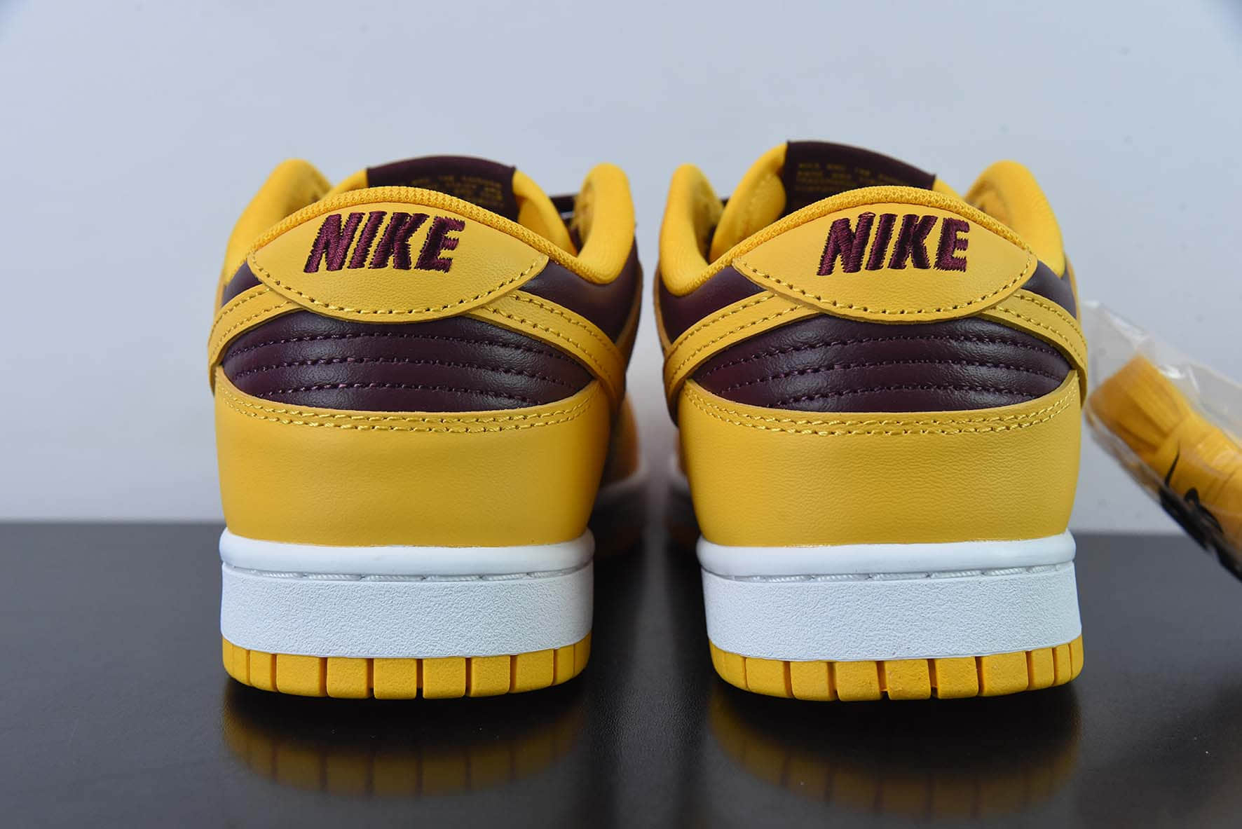 耐克Nike Dunk Low “Arizona State” 亚利桑那州大学联名黄酒红低帮休闲滑板鞋纯原版本 货号：DD1391-702