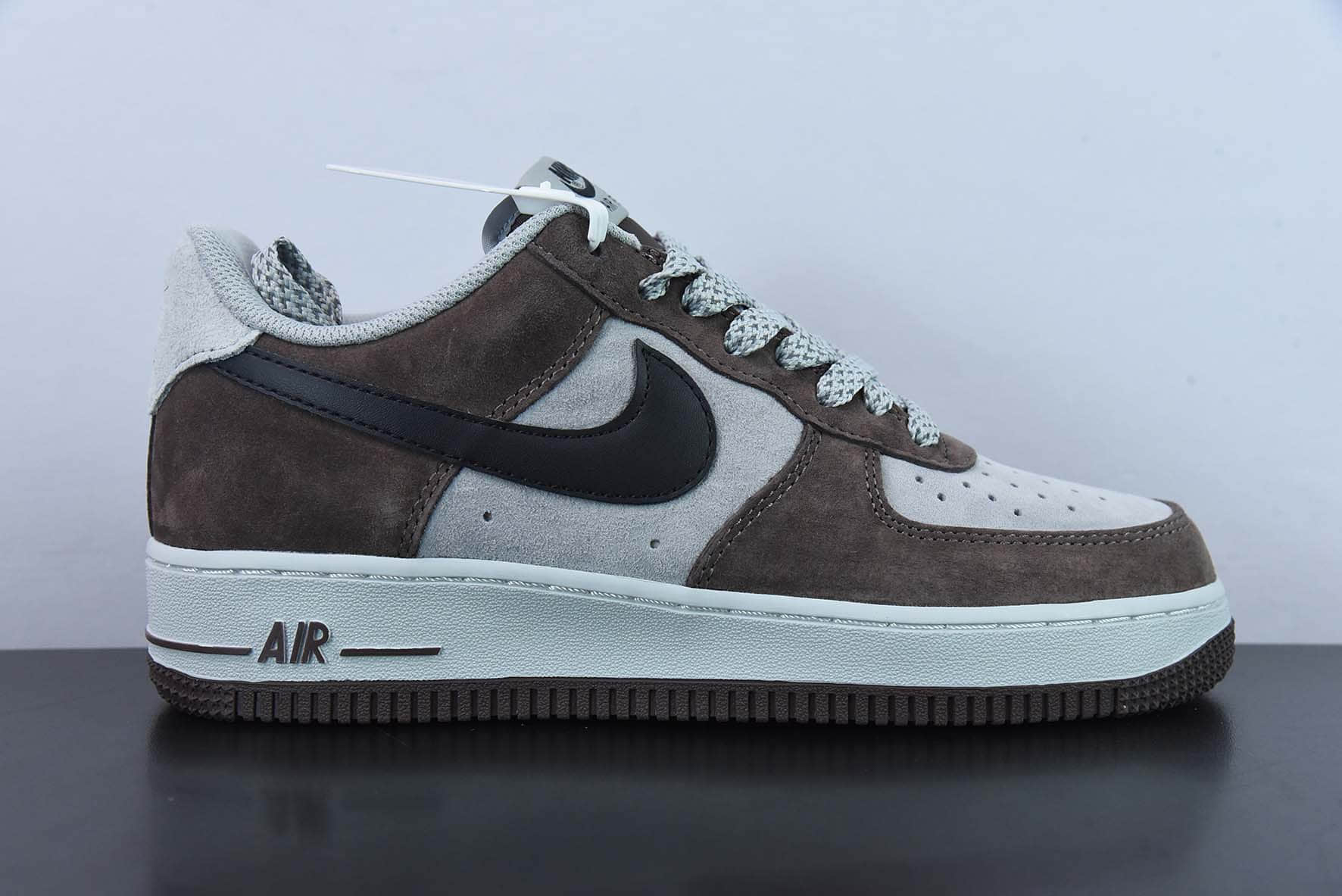 耐克Nike AKIRA×Nike Air Force 1 Low ’07 摩卡黑满天星空军一号低帮休闲板鞋纯原版本 货号：DC3366-323