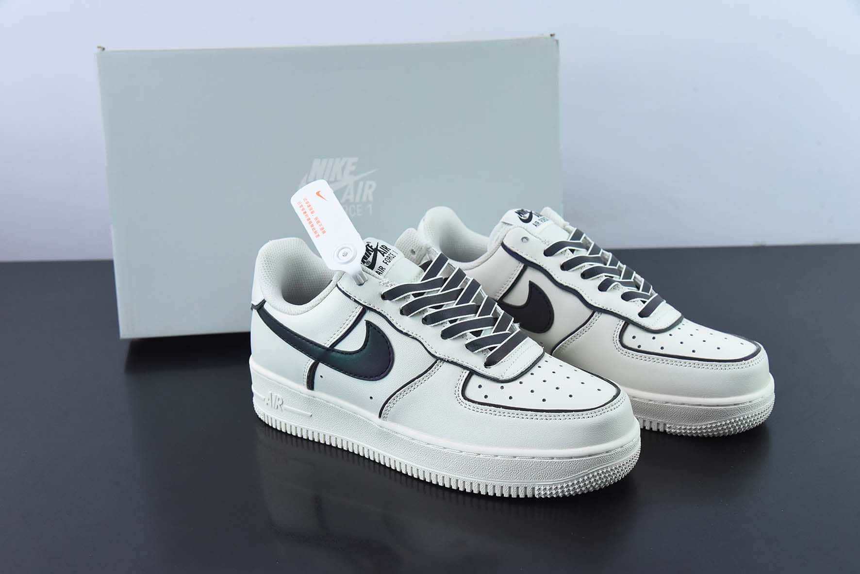 耐克Nike Air Force 1 '07 Low 米黑炫彩“夜魔侠”空军一号低帮运动休闲板鞋纯原版本 货号：BQ0086-365