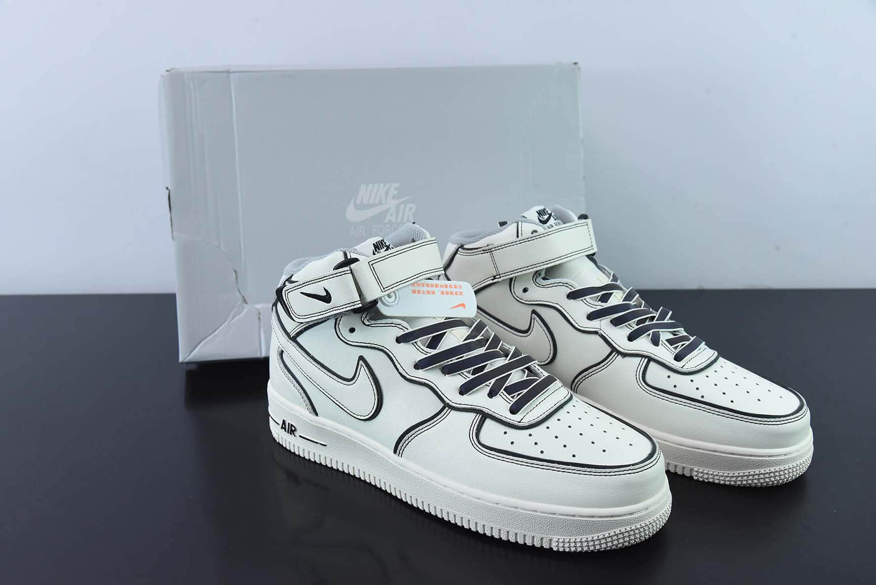 耐克Nike Air Force 1'07 Mid 镭射米白3M反光空军一号中帮休闲运动板鞋纯原版本 货号：AQ2898-008