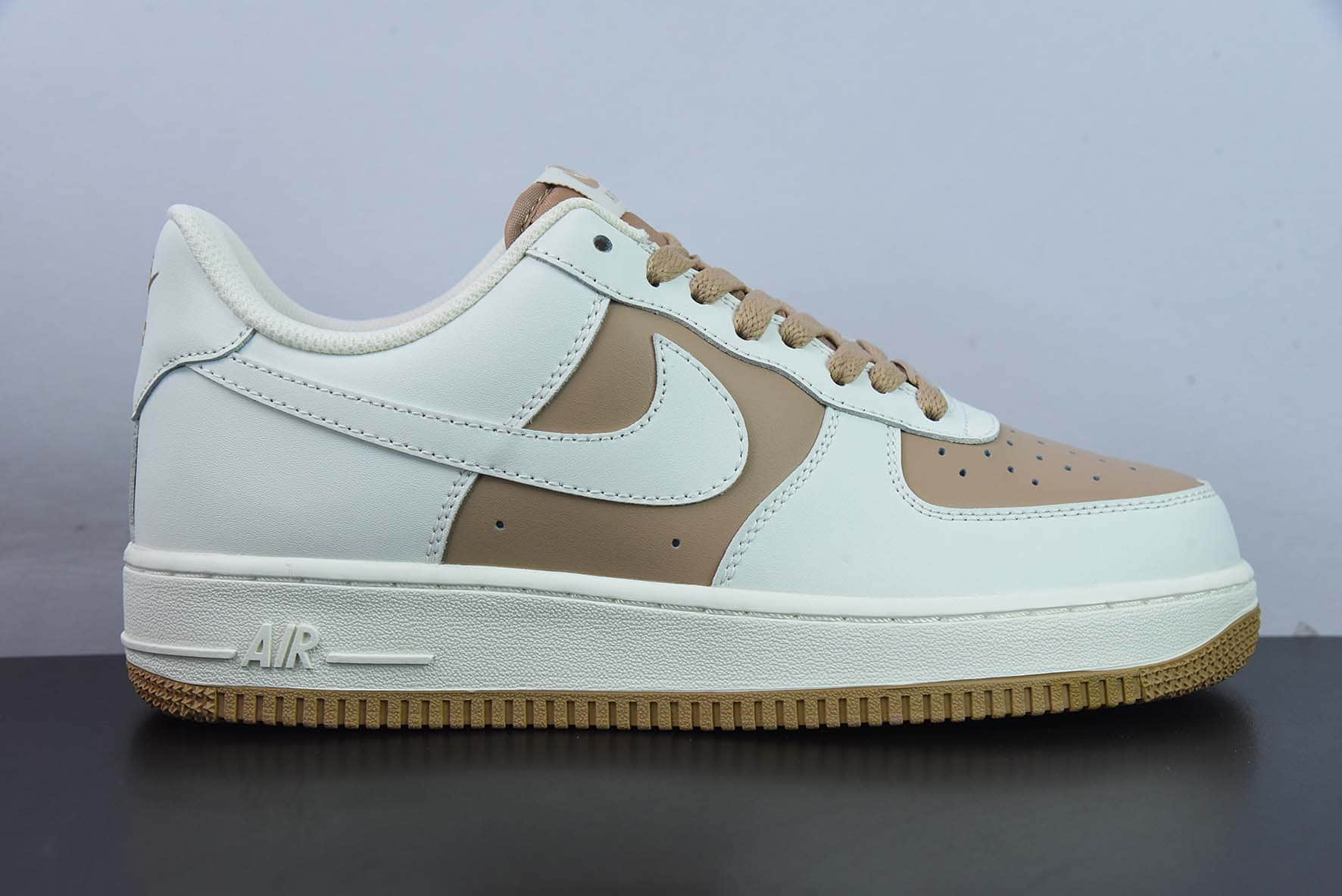 耐克Nike Air Force 1 Low ’07 奶油浅咖配色空军一号低帮休闲板鞋纯原版本 货号：PQ3369-281