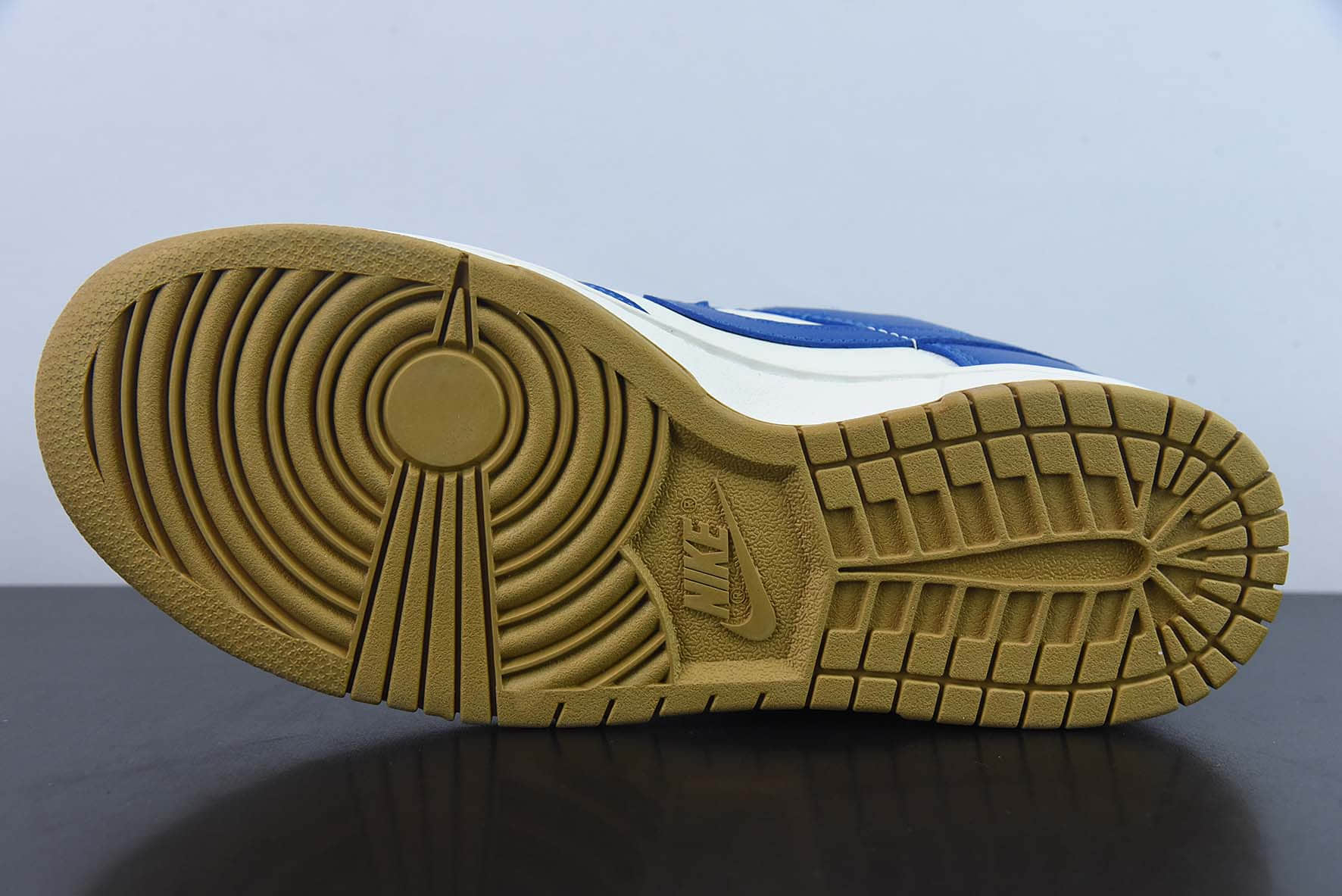 耐克Nike SB Dunk LowGold Blue白宝蓝金扣篮系列低帮休闲运动滑板板鞋纯原版本 货号：FB7173-141