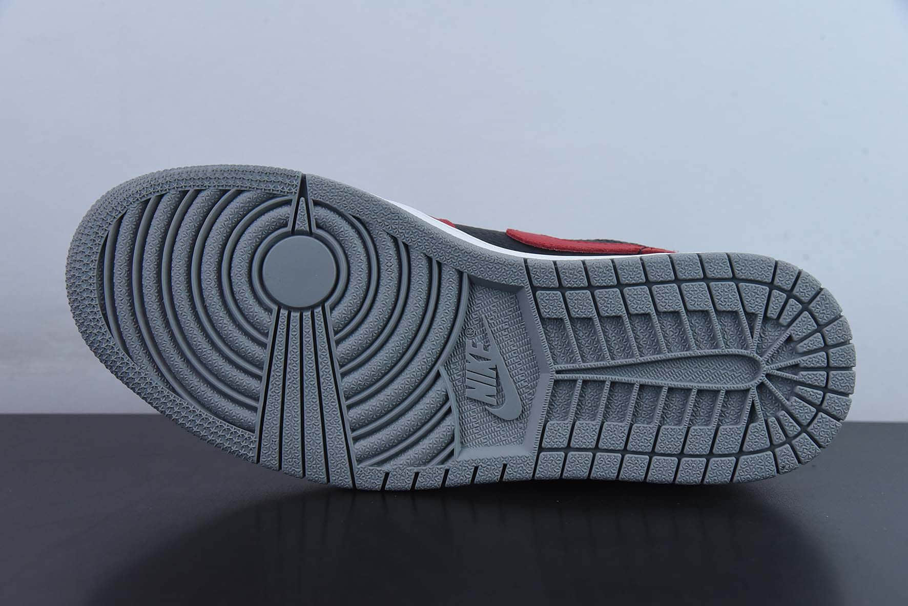 乔丹Air Jordan AJ1 Low红灰阴阳低帮文化篮球鞋纯原版本 货号：DR0502-600