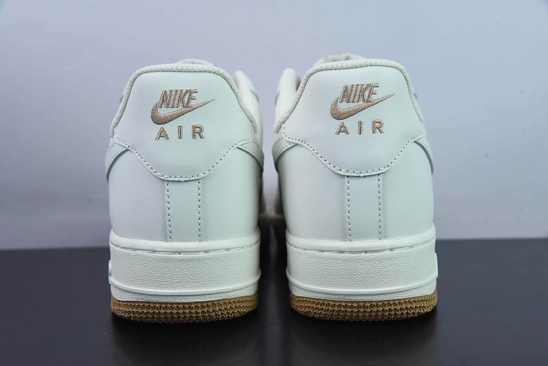 耐克Nike Air Force 1 Low ’07 奶油浅咖配色空军一号低帮休闲板鞋纯原版本 货号：PQ3369-281