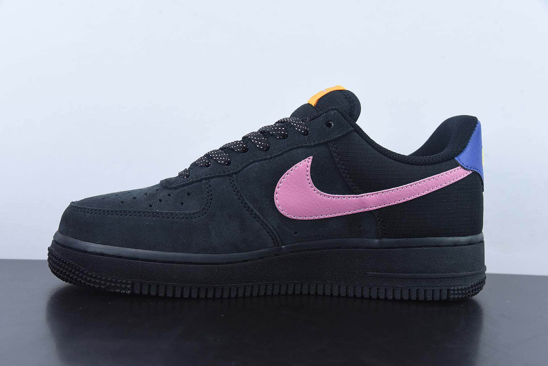 耐克NIKE Air Force 1 '07 黑粉联名空军一号低帮运动休闲板鞋纯原版本 货号：CD0887-001