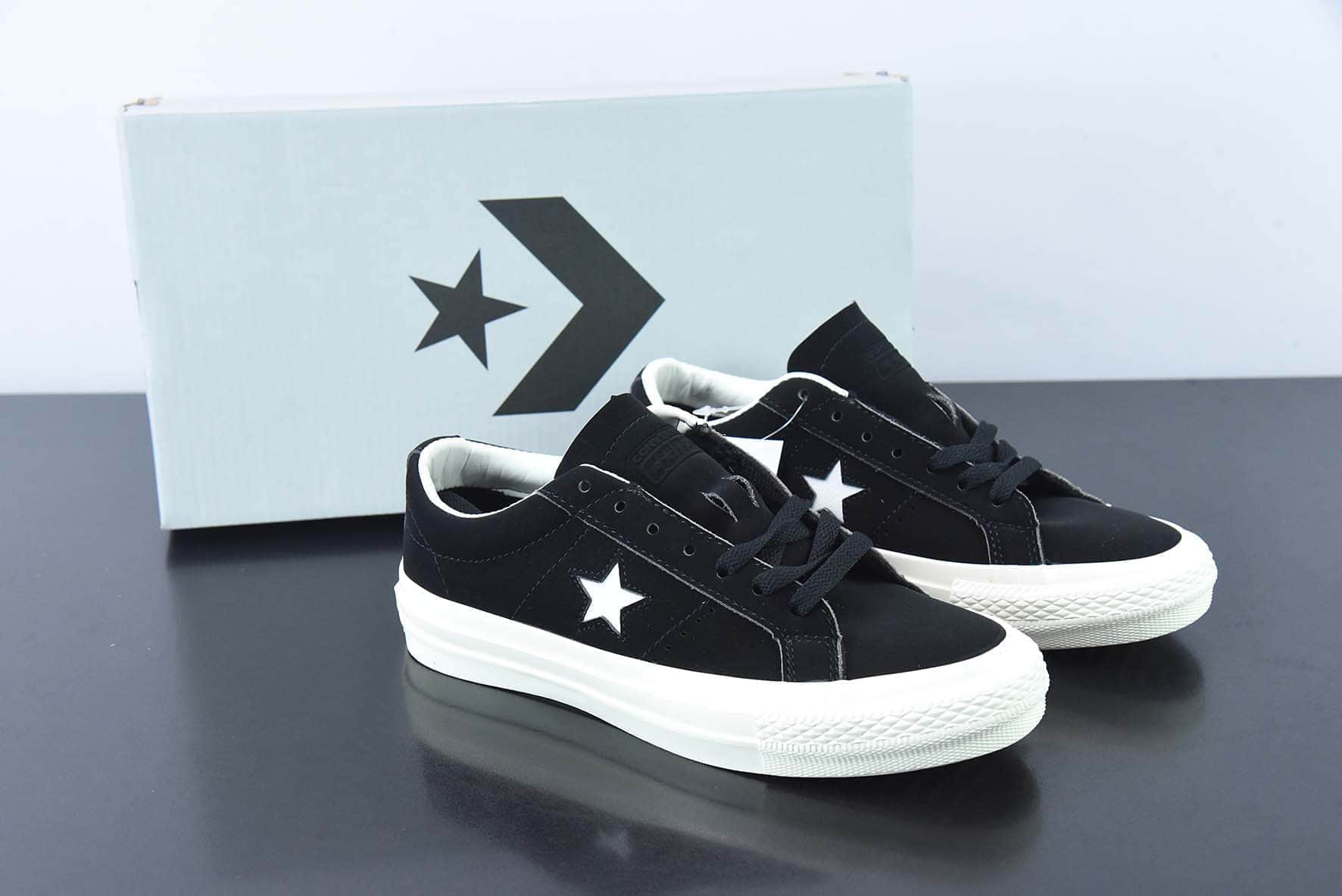 匡威Converse One Star Pro 黑色一星标匡威低帮复古休闲滑板鞋纯原版本 货号：A03674C